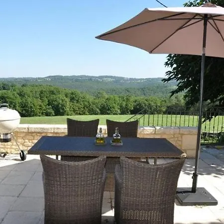 La Tour Du Fauconnier Holiday home Sergeac