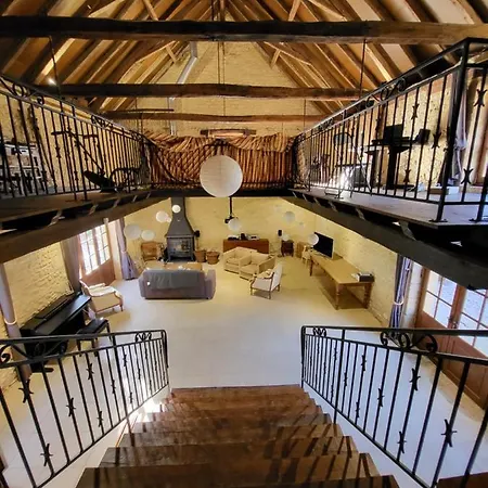 Casa de Férias La Tour Du Fauconnier