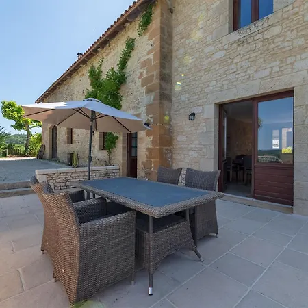 La Tour Du Fauconnier * Sergeac